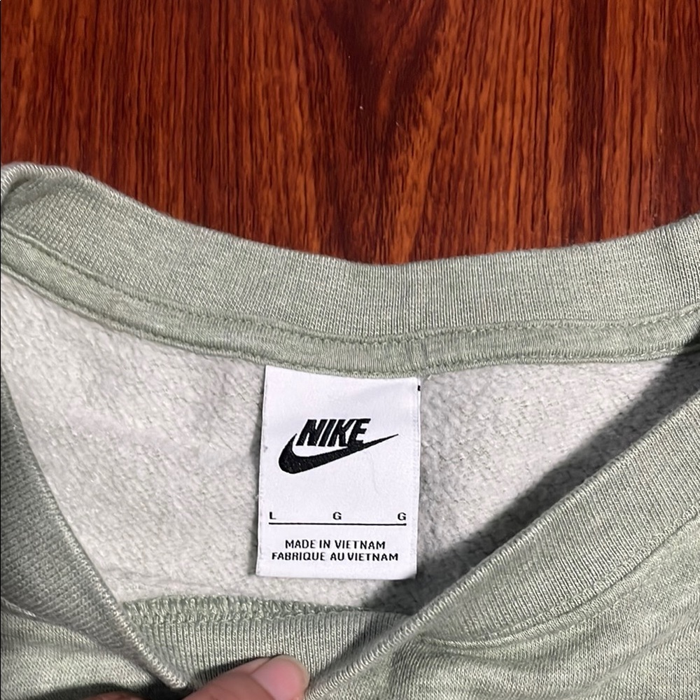 Nike Mint Green Crewneck - Picture 4 of 6